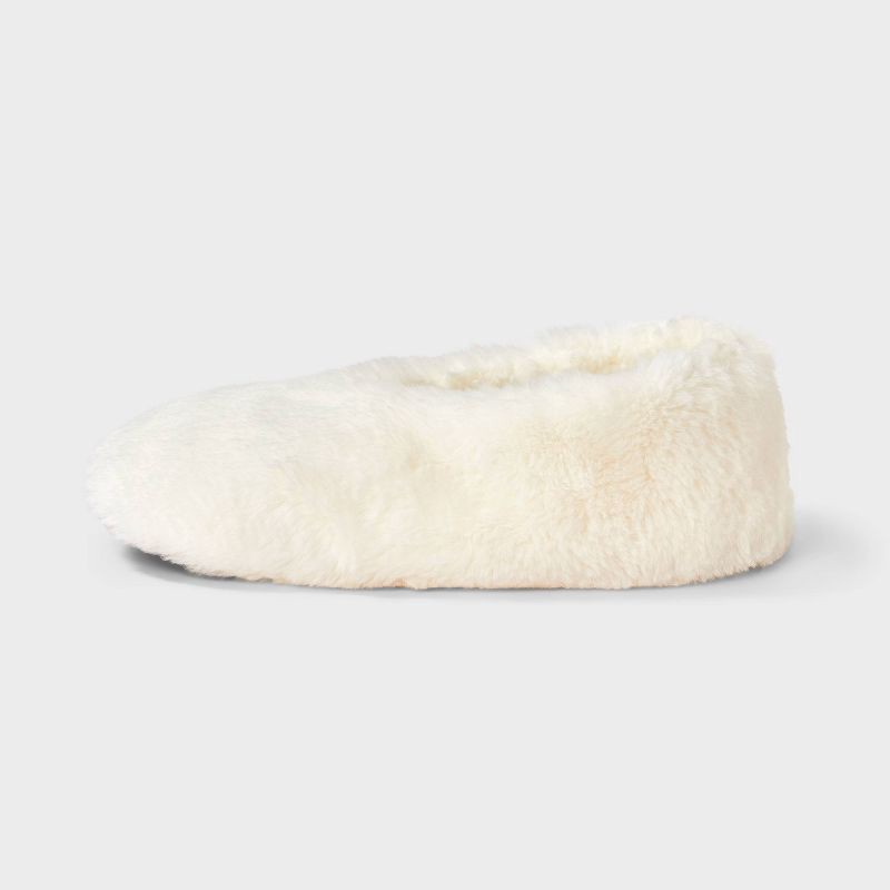 slide 2 of 4, Women's Plush Faux Fur Cozy Slipper Socks with Slip Resistant Soles - Auden™ Ivory S/M, 1 ct