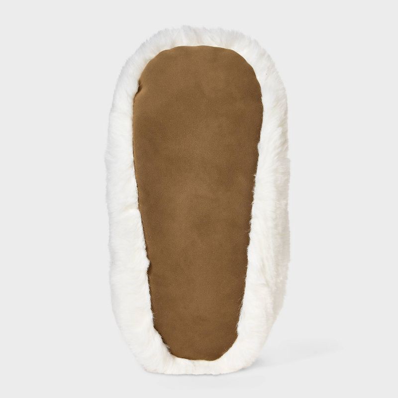 slide 4 of 4, Women's Plush Faux Fur Cozy Slipper Socks with Slip Resistant Soles - Auden™ Ivory S/M, 1 ct