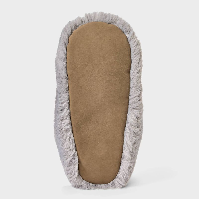 slide 4 of 4, Women's Plush Faux Fur Cozy Slipper Socks with Slip Resistant Soles - Auden™ Gray M/L, 1 ct