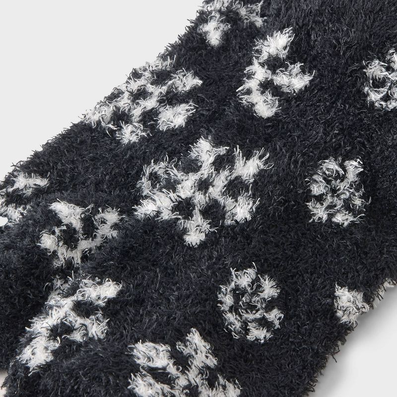slide 3 of 3, Women's Snowflake Cozy Low Cut Socks - Auden™ Black 4-10, 1 ct