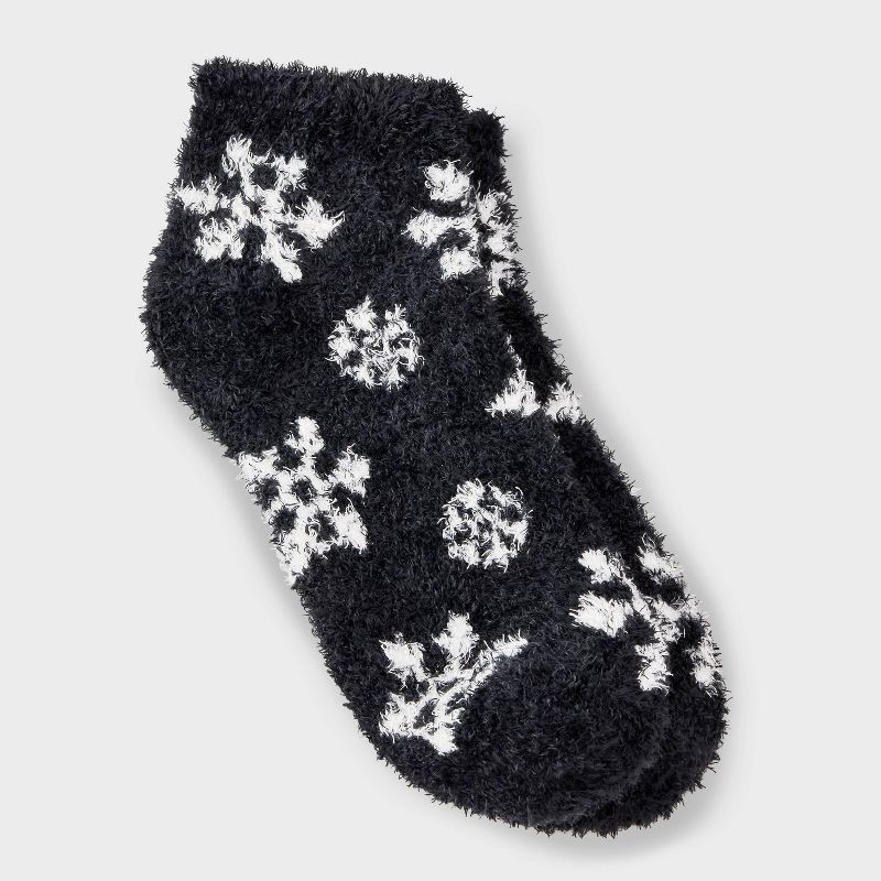 slide 1 of 3, Women's Snowflake Cozy Low Cut Socks - Auden™ Black 4-10, 1 ct