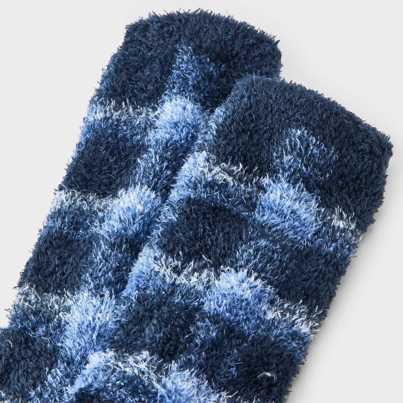 slide 3 of 3, Women's Plaid Cozy Crew Socks - Auden™ Navy/Blue 4-10, 1 ct