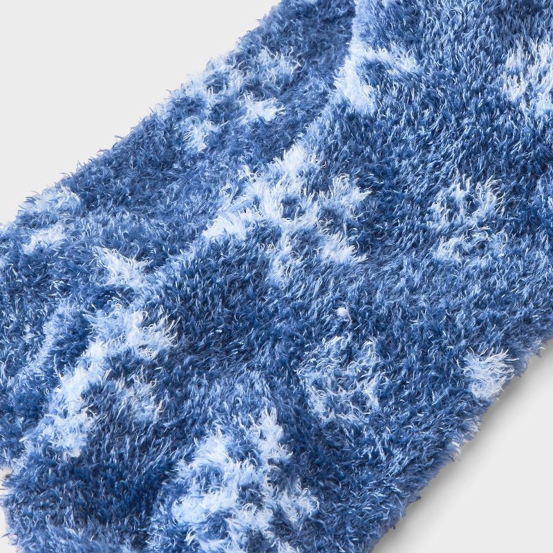 slide 3 of 3, Women's Snowflake Cozy Low Cut Socks - Auden™ Blue 4-10, 1 ct