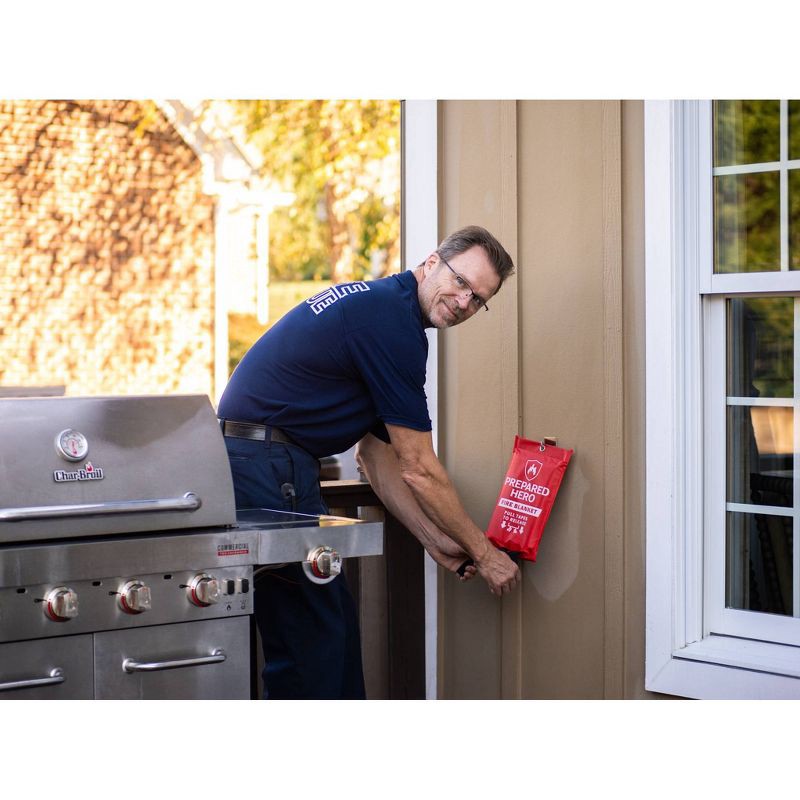 slide 5 of 6, Prepared Hero Fire Blanket, 1 ct