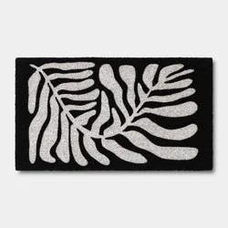 1'4"x2'4" Rectangle Outdoor Door Mat Fresh Black Ivory Leaf - Room Essentials™