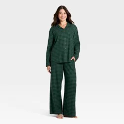 Women's Flannel Long Sleeve Button Down Shirt and Pants Pajama Set - Auden™ Green Plaid M