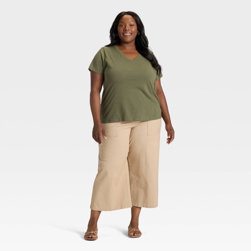 slide 3 of 3, Women's Short Sleeve V-Neck T-Shirt - Ava & Viv™ Dark Green 3X, 1 ct