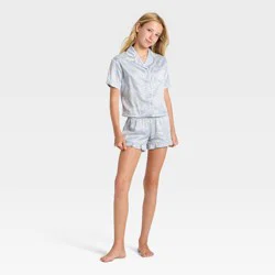 Girls' 2pc Short Sleeve Button-Down Satin Pajama Set - art class™ Blue S