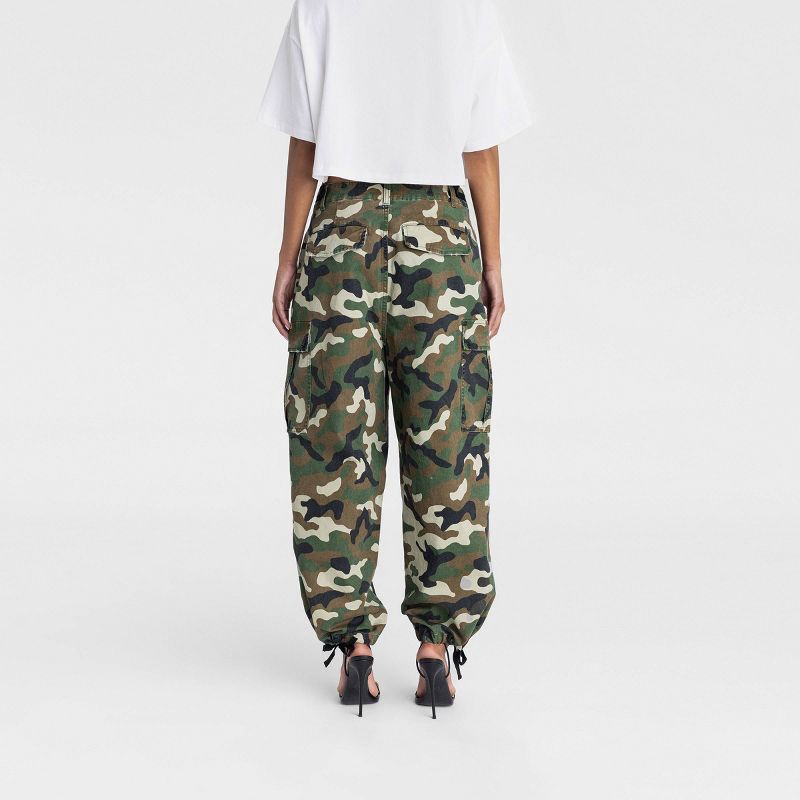 slide 2 of 3, KBB by KAHLANA Women's Mid-Rise Straight Leg 'The Cargo Jogger' - Dark Camo XS, 1 ct