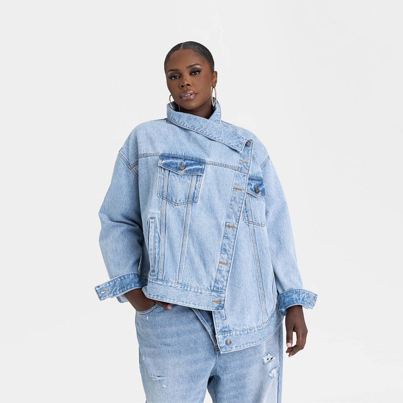 slide 1 of 3, KBB by KAHLANA Women's 'The Denim Jacket' - Light Wash XXL, 1 ct