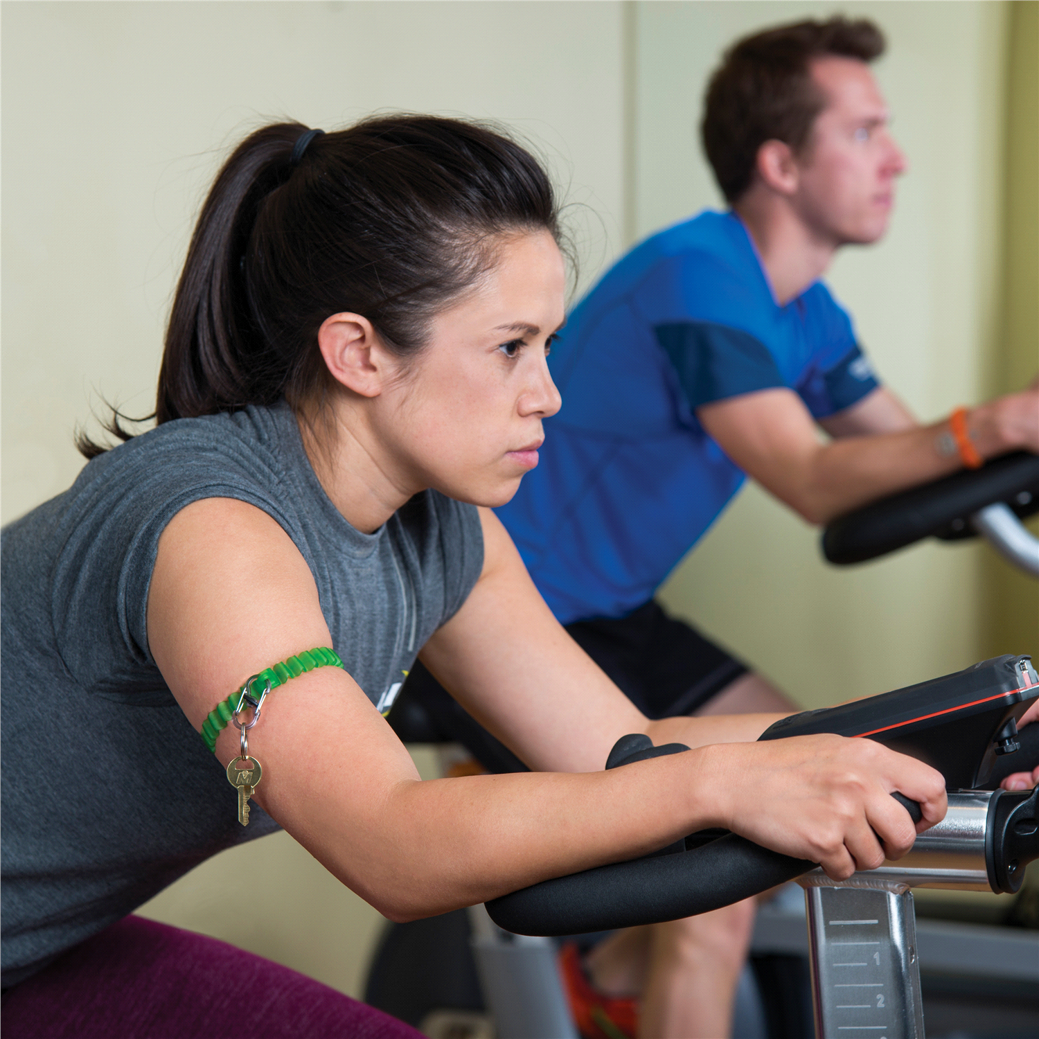 slide 4 of 5, Nite Ize Key Band-It Stretch Wristband, Green, 1 ct