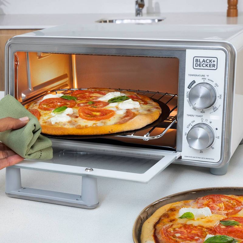 slide 3 of 6, BLACK+DECKER Crisp ‘N Bake Pro 4 Slice Air Fry Toaster Oven, 1 ct