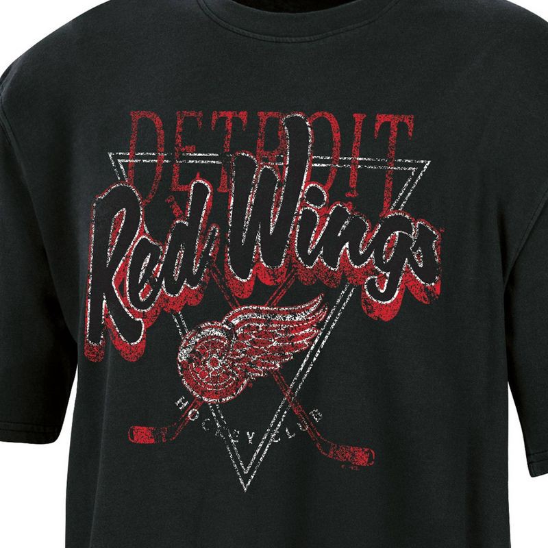 slide 3 of 3, NHL Detroit Red Wings Women's Short Sleeve Dark Fashion T-Shirt - XL, 1 ct
