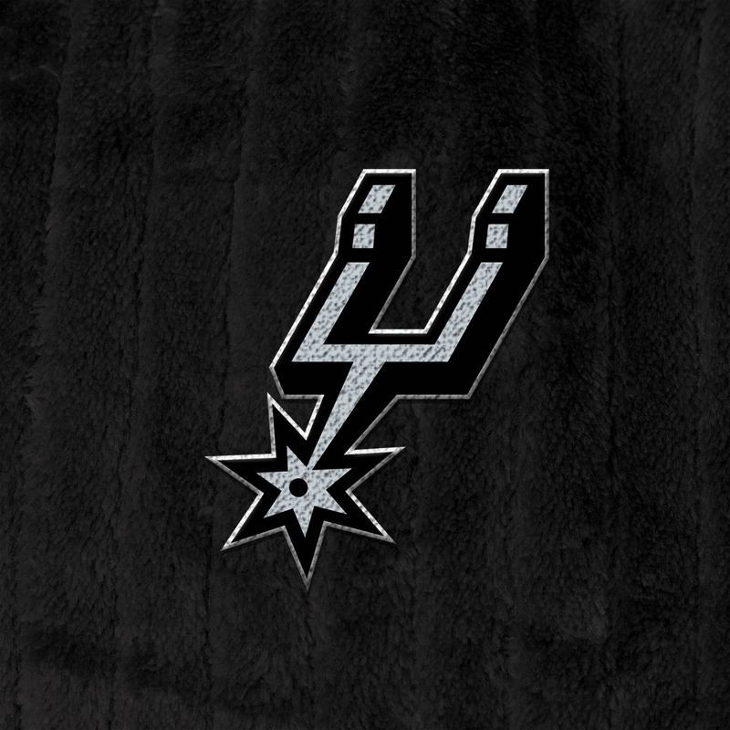 slide 3 of 3, NBA San Antonio Spurs Ribbed Robe, 1 ct