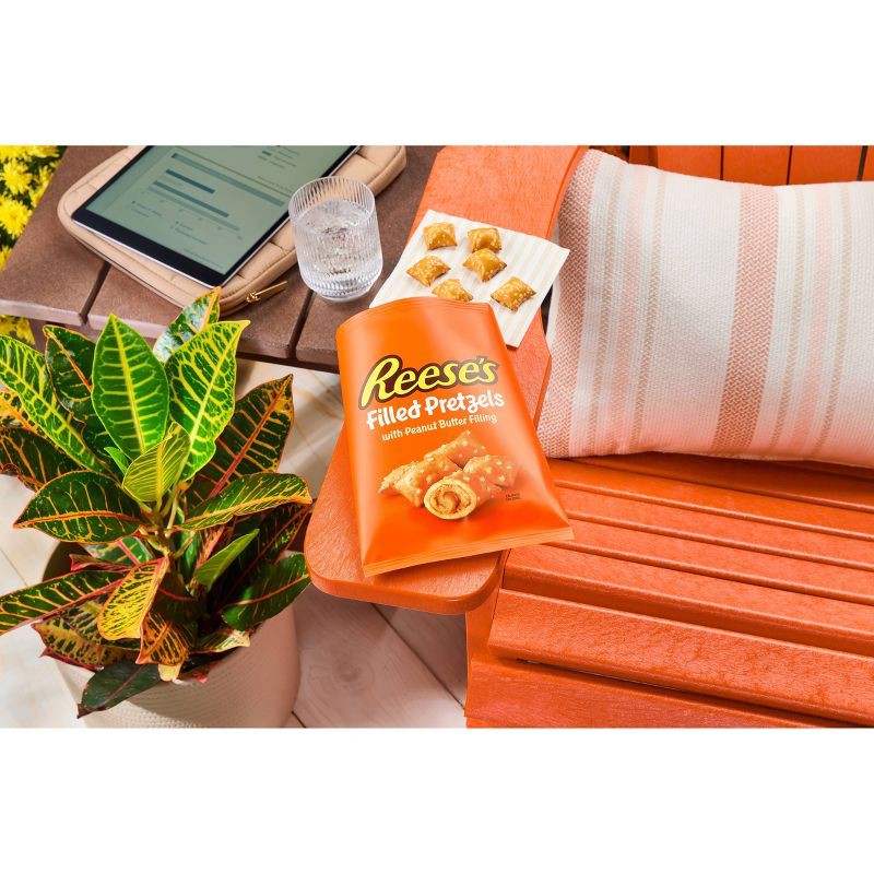 slide 6 of 6, Reese's Filled Pretzels with Peanut Butter Filling - 5oz, 5 oz