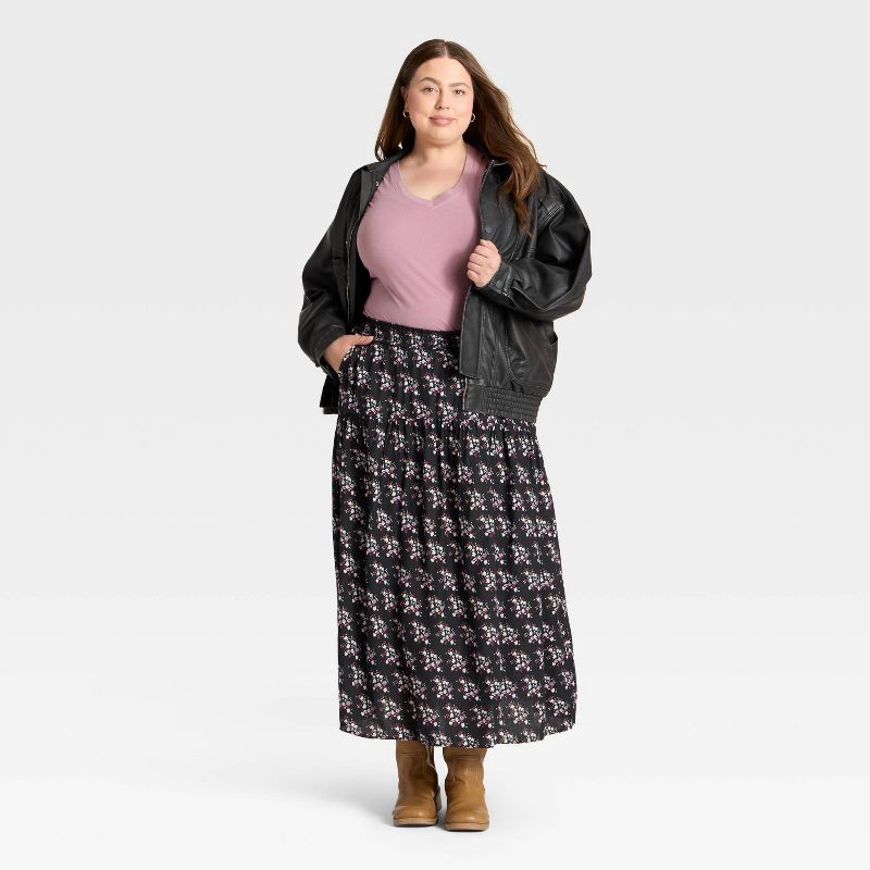 slide 3 of 3, Women's Printed Maxi Skirt - Universal Thread™ Black XXL, 1 ct