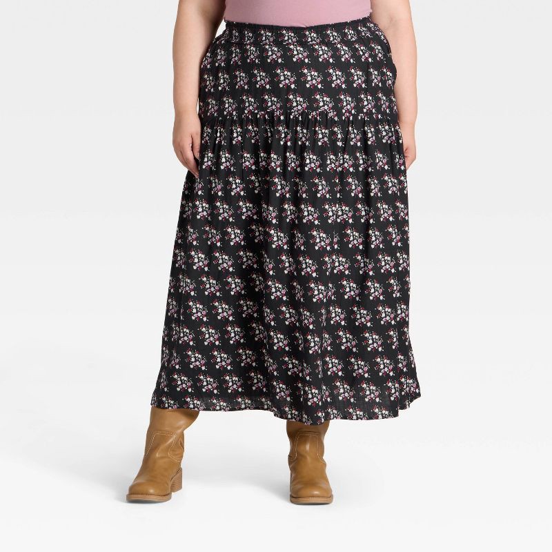 slide 1 of 3, Women's Printed Maxi Skirt - Universal Thread™ Black XXL, 1 ct