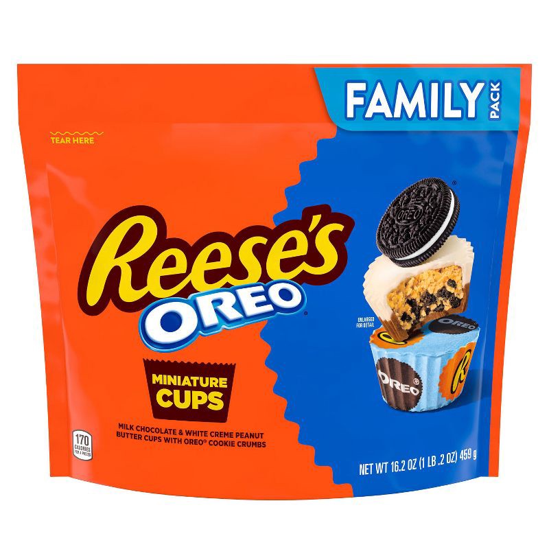 slide 2 of 7, Reese's with OREO Milk Chocolate and White Crème Peanut Butter Cups Candy - 16.2oz, 16.2 oz