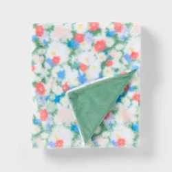 Floral Fur Kids' Throw Blanket Green - Pillowfort™