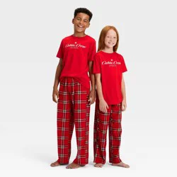 Kids' "Cabin Crew" Short Sleeve Holiday Matching Family Pajama Shirt - Wondershop™ Red M