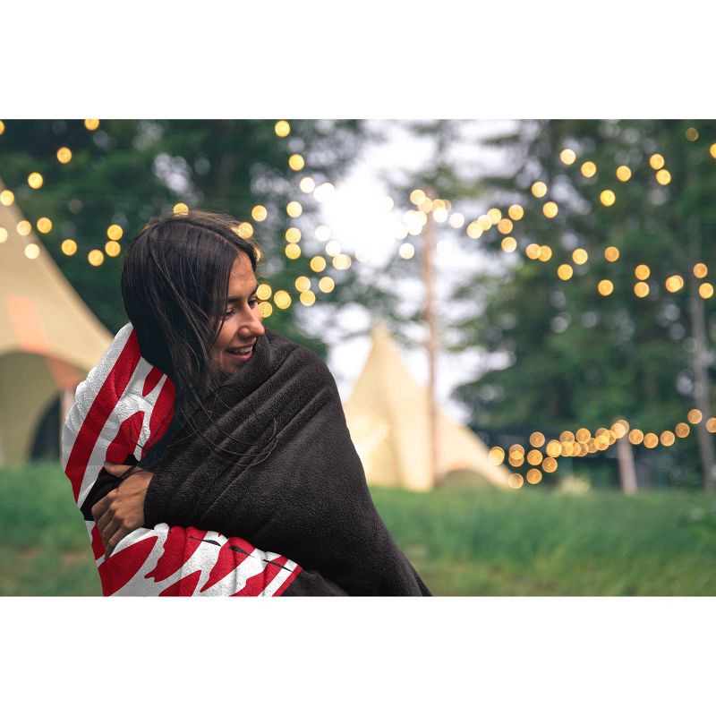 slide 2 of 2, NHL Detroit Red Wings 50"x60" Center Ice Ultra Soft Blanket, 1 ct