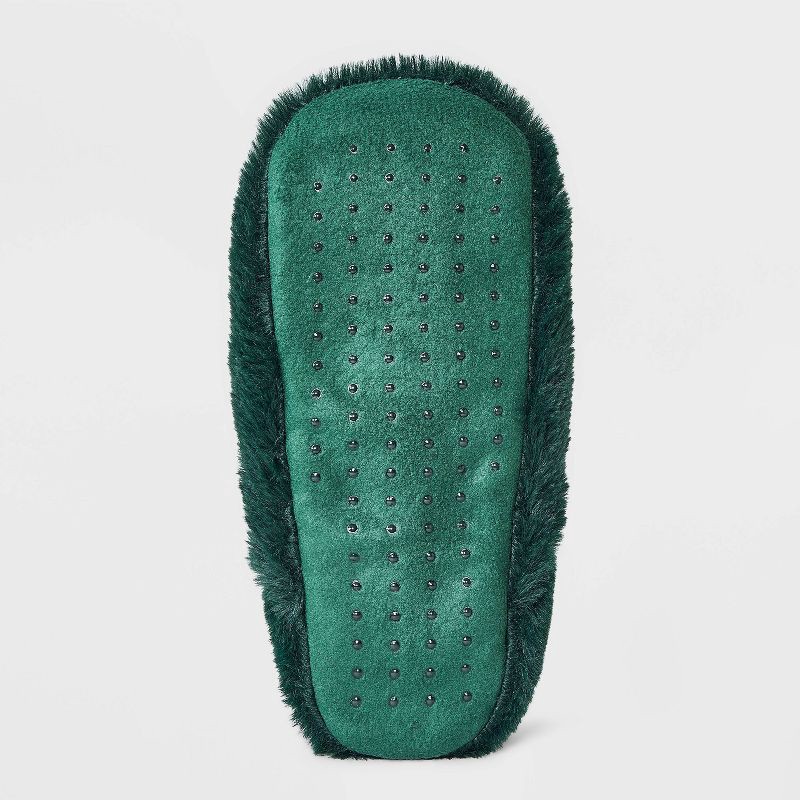 slide 4 of 5, Adult Embroidered 'Merry' Faux Fur Christmas Slipper Socks with Grippers - Wondershop™ Green L/XL, 1 ct