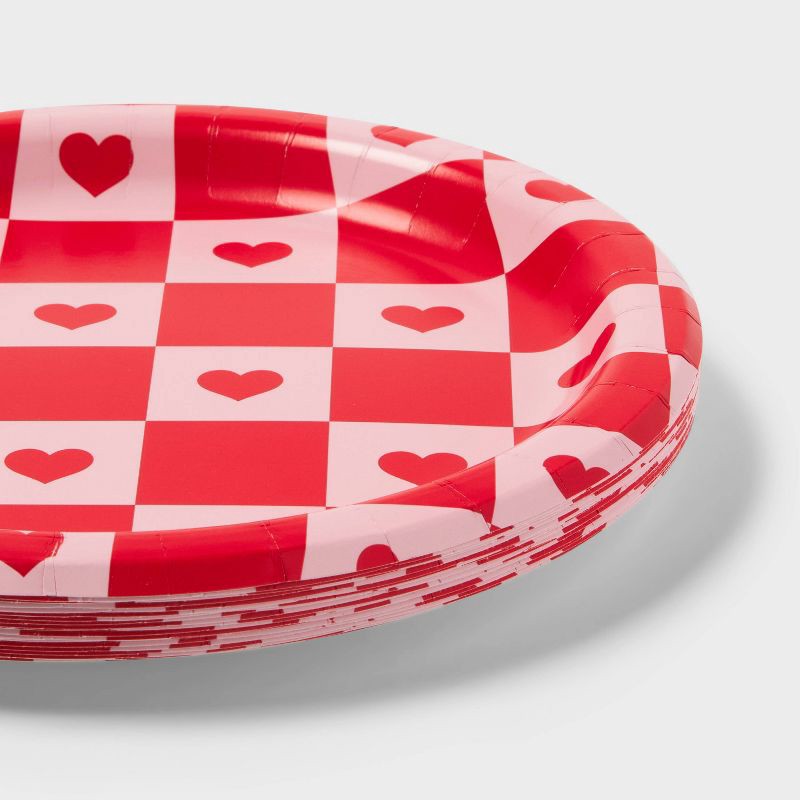 slide 3 of 3, 20ct Valentine's Day Checkered Heart Dinner Plates - Spritz™, 20 ct