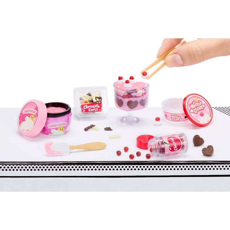 slide 3 of 7, MGA's Miniverse Make It Mini Valentine's, 1 ct