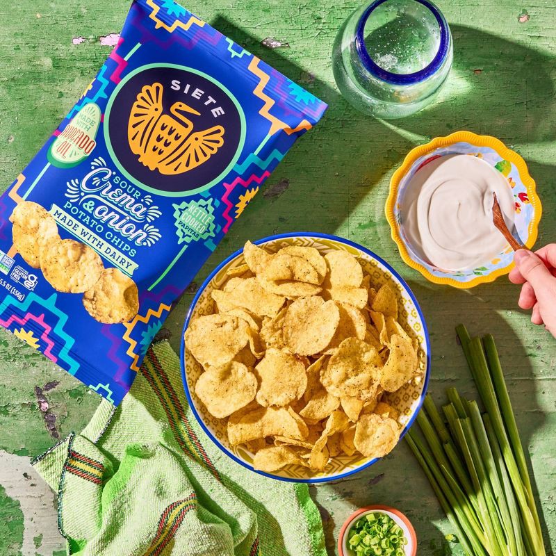 slide 4 of 4, Siete Sour Cream and Onion Kettle Chips - 5.5oz, 5.5 oz