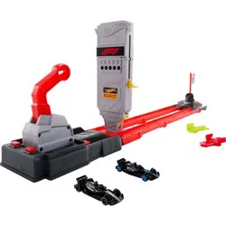 Hot Wheels Racing Formula 1 Grid Start Track Set and 2 Die-Cast F1 Cars in 1:64 Scale