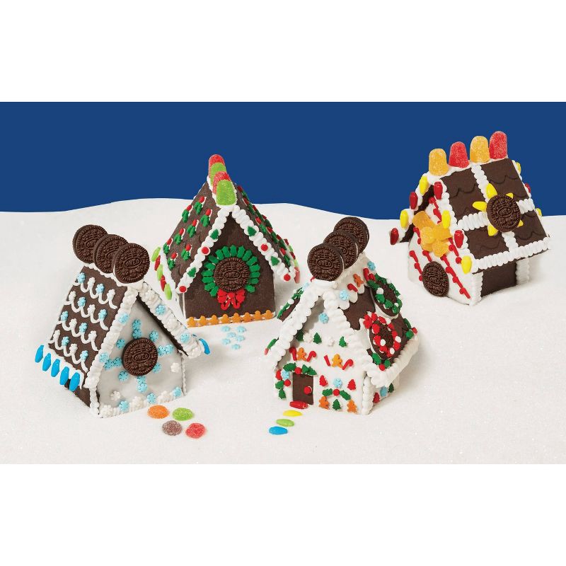 slide 2 of 3, Oreo Holiday Medium Christmas Village Baked Good Kits - 22.6oz, 22.6 oz