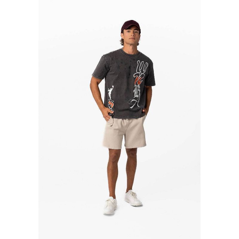 slide 2 of 8, WNBA Black Short Sleeve Logowoman Streetwear T-Shirt - L, 1 ct