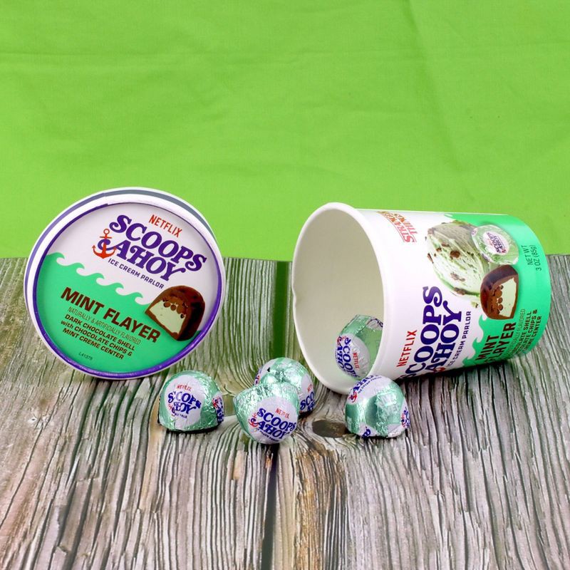 slide 3 of 3, Netflix Scoops Ahoy Christmas Mint Flayer Pint - 3oz, 3 oz