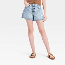 Women's Mid-Rise 90's Baggy Jean Shorts - Universal Thread™ Light Wash 2