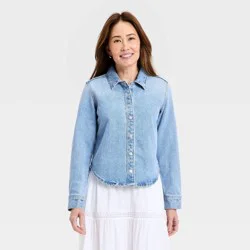 Women's Cropped Boyfriend Denim Shirt - Universal Thread™ Light Wash M