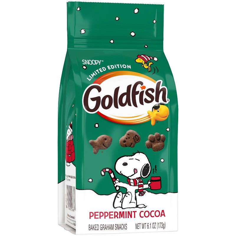 slide 4 of 5, Goldfish Holiday Peppermint Cocoa Graham Cookies - 6.1oz, 6.1 oz