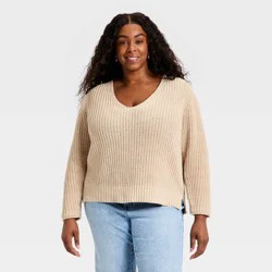 Women's Wide V-Neck Pullover Sweater - Universal Thread™ Oatmeal XXL