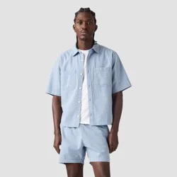 Levi's® Men's Relaxed Fit Boxy Short Sleeve Button-Down Shirt - Light Blue S