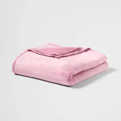 Twin/Twin XL Plush Blanket Blush Pink - Room Essentials™