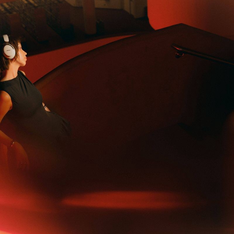 slide 9 of 9, Bose QuietComfort Ultra Wireless Active Noise Cancelling Headphones (2nd Gen) - White, 1 ct