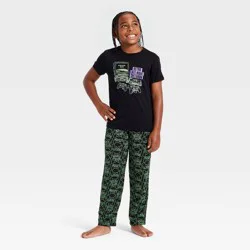 Boys' 3pc Gamer Short Sleeve Pajama Set - Cat & Jack™ Black/Green L
