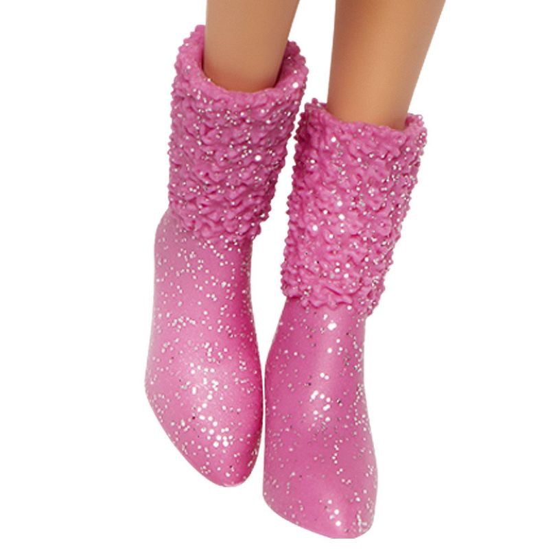 slide 7 of 10, Winx Club Flora Fairy 10.5" Fashion Doll with Glitter Outfit and Removable Wings, 1 ct