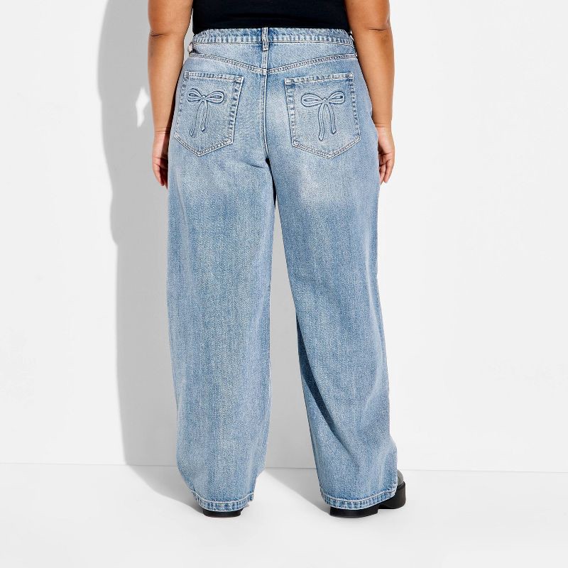 slide 3 of 3, Women's Low-Rise Baggy Jeans - Wild Fable™ Light Wash 17, 1 ct