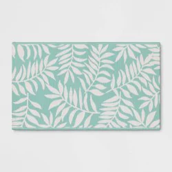 20"x34" Palm Striped Reversible Accent Rug Aqua/White - Sun Squad™