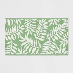 20"x34" Palm Striped Reversible Accent Rug Green/White - Sun Squad™