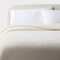 Full/Queen Matelasse Gauze Quilt Ivory - Threshold™