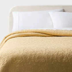 Full/Queen Heirloom Floral Stitch Quilt Yellow - Threshold™
