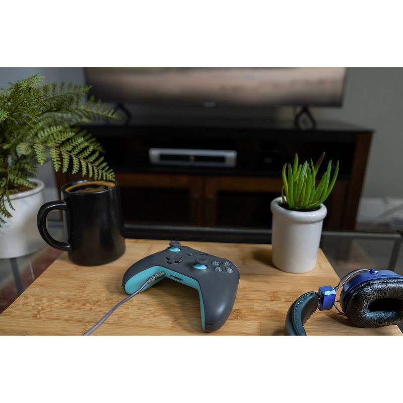 slide 5 of 5, Philips 3.5mm Auxiliary Audio Cable - Silver, 1 ct