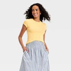 Women's Short Sleeve Ribbed T-Shirt - Universal Thread™ Yellow L