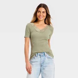 Women's Short Sleeve Lace V-Neck T-Shirt - Universal Thread™ Green XL